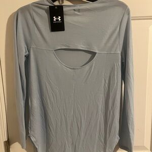 NWT Under Armour Coupe Lache Suelto (Loose) fit top XS